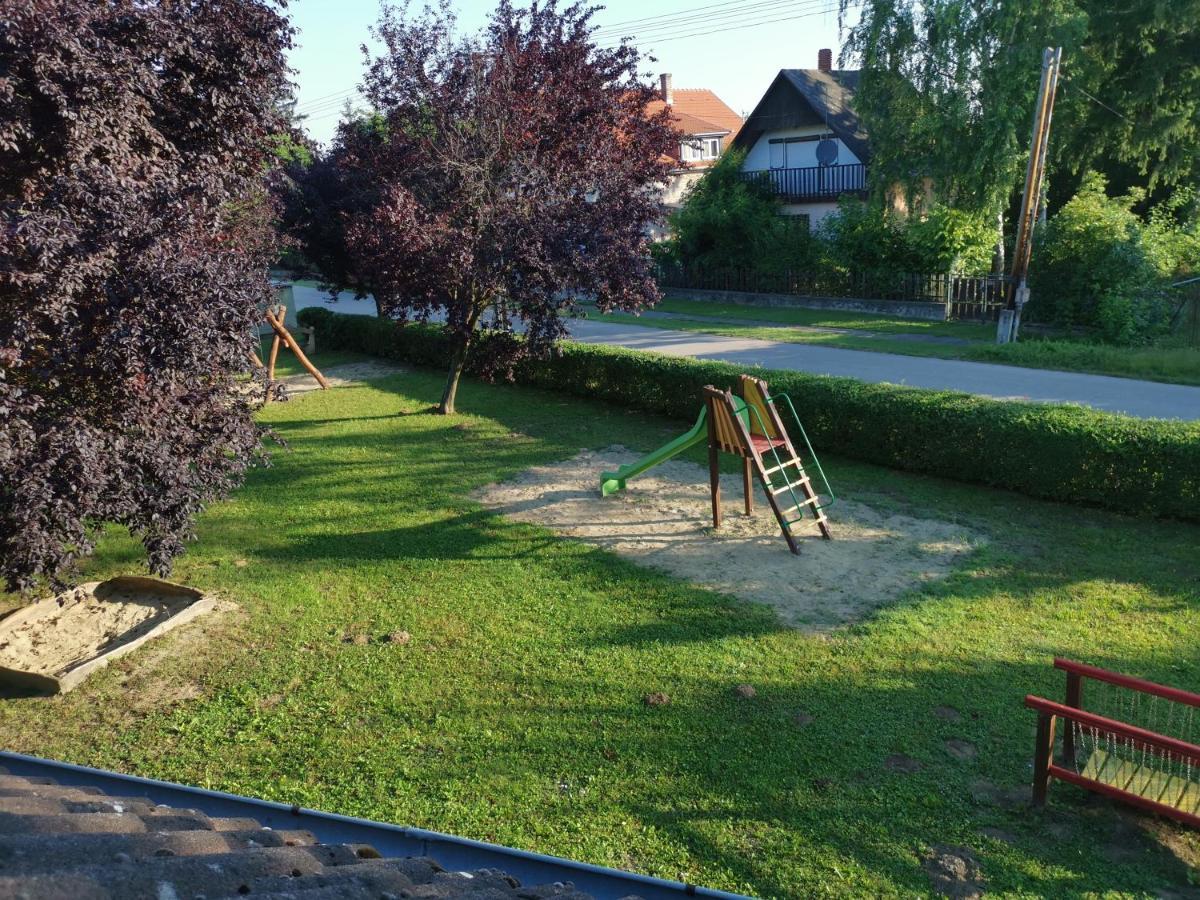 Erika Vendeghaz Centrumban Balatonkeresztur Luaran gambar